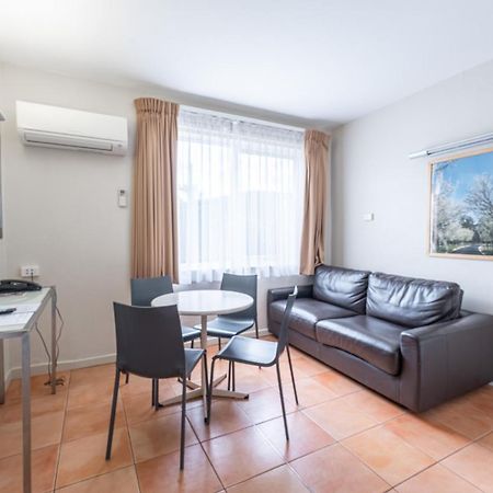 Forrest Hotel & Apartments Canberra Ngoại thất bức ảnh