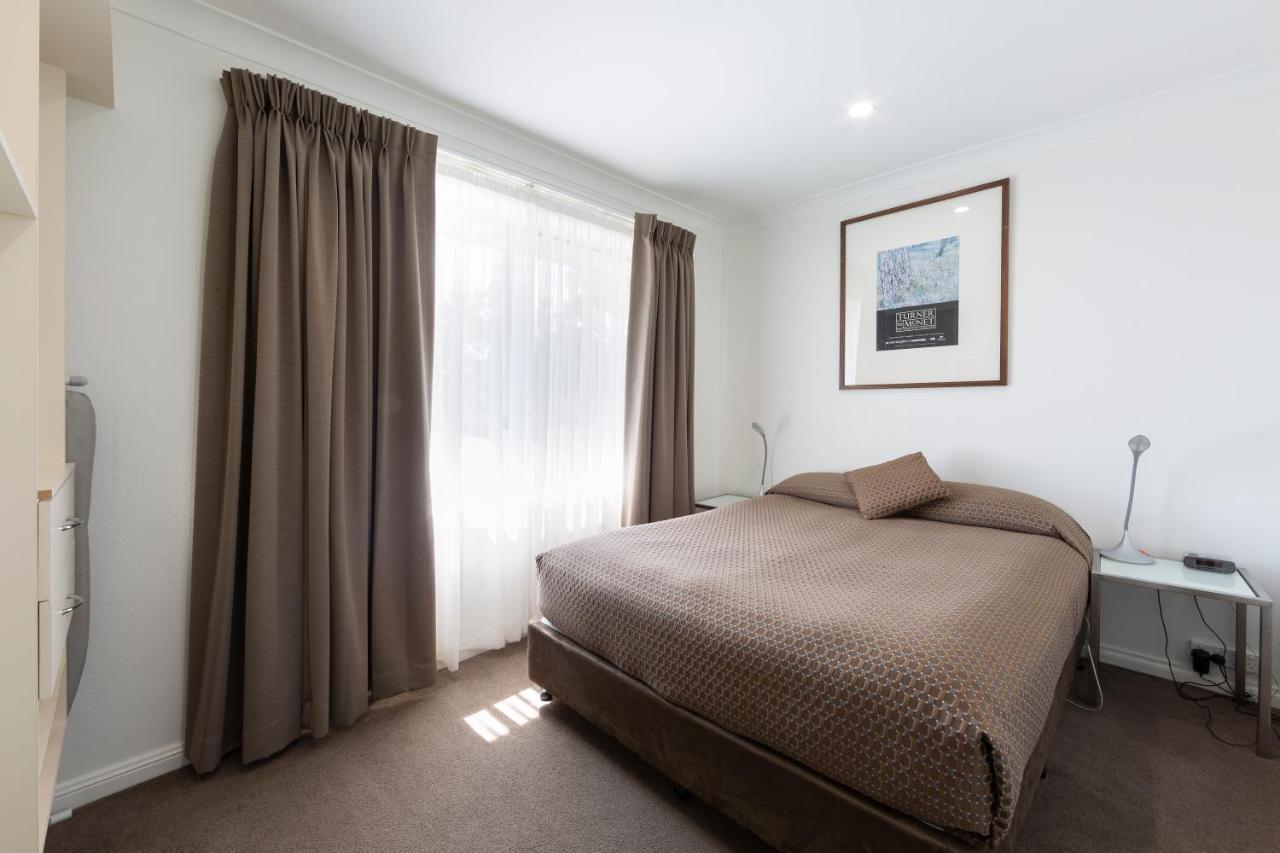 Forrest Hotel & Apartments Canberra Ngoại thất bức ảnh