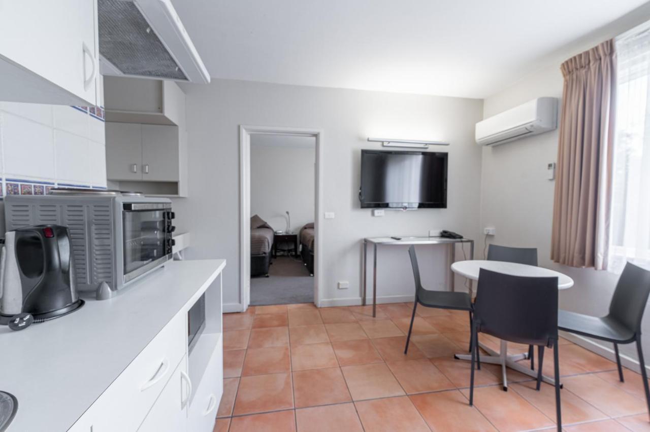 Forrest Hotel & Apartments Canberra Ngoại thất bức ảnh
