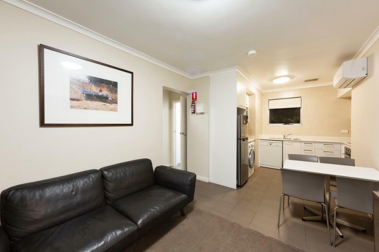 Forrest Hotel & Apartments Canberra Ngoại thất bức ảnh