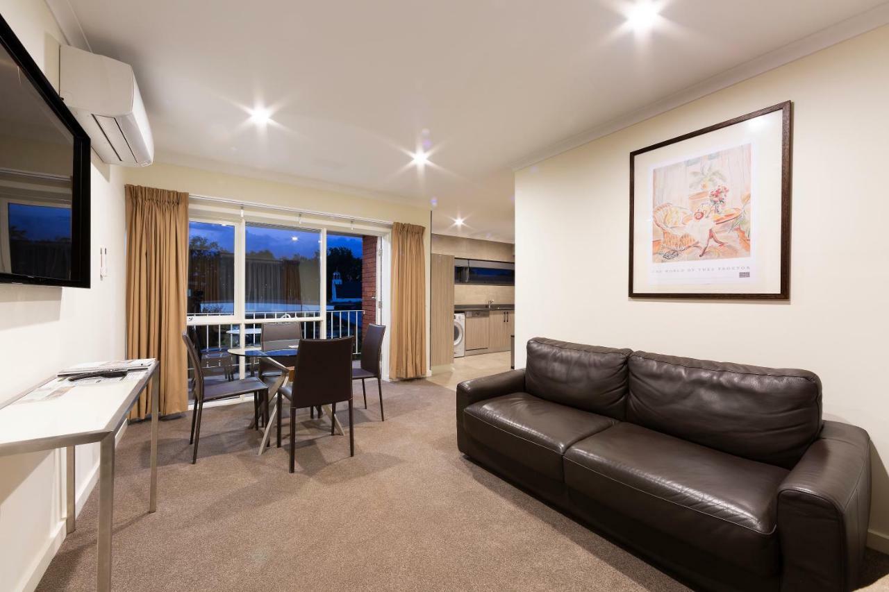 Forrest Hotel & Apartments Canberra Ngoại thất bức ảnh